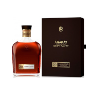 Коньяк Арарат Наири 20 лет 40% 0,5л ПУ Армения фото