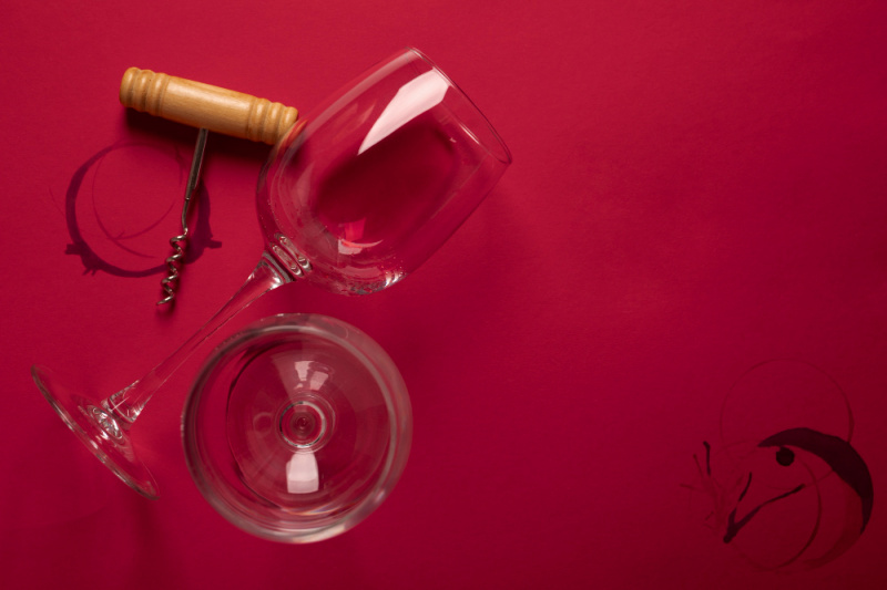 Открытие бутылки вина без штопора фото