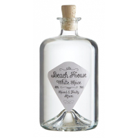 Спиртной напиток Бич Хауз Белый Спайсед Фрути Ром 40% 0,7 Франция фото