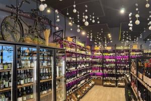 WINE MARKET, г. Зеленоградск, ул. Пугачева, 8